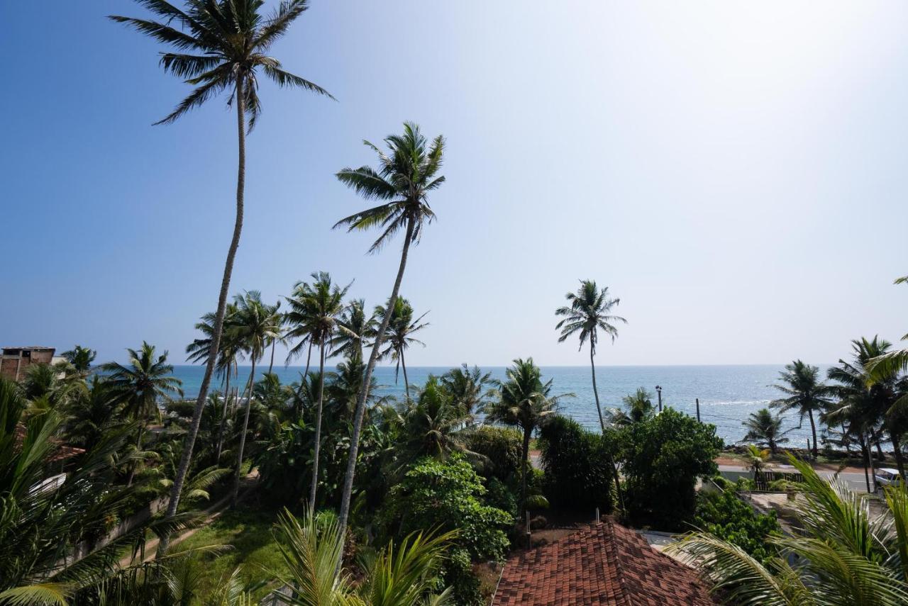 Plantation Surf Inn & Restaurant Midigama East Exterior foto