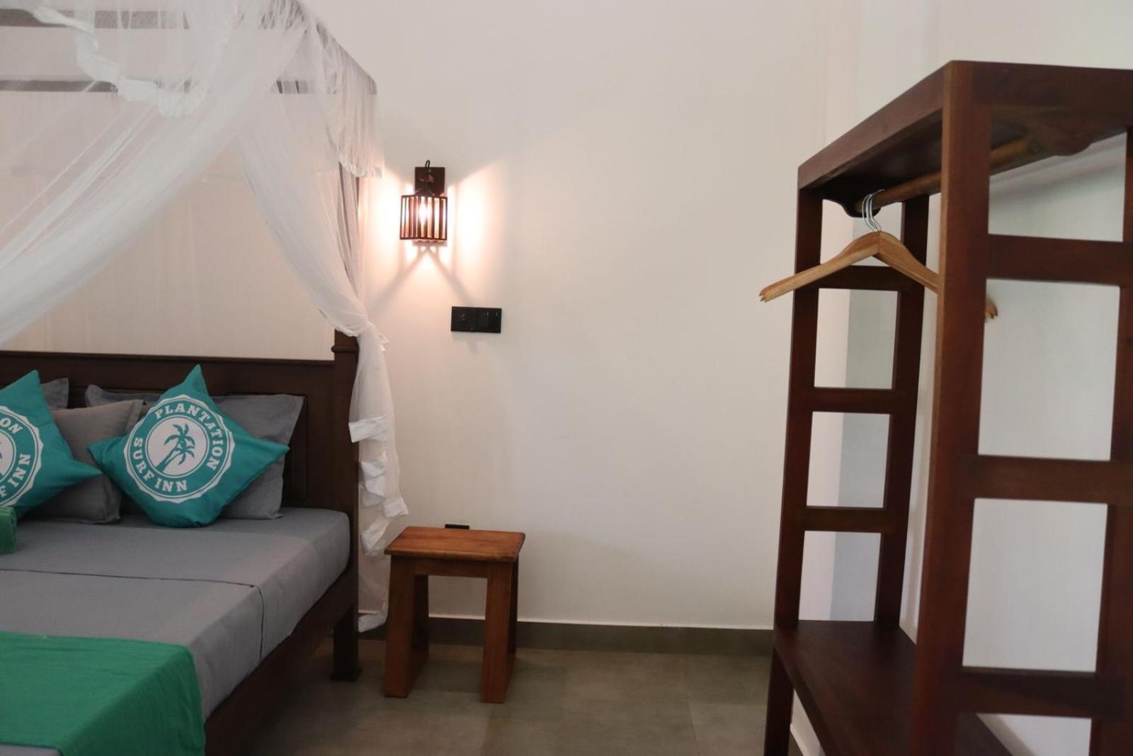 Plantation Surf Inn & Restaurant Midigama East Zimmer foto