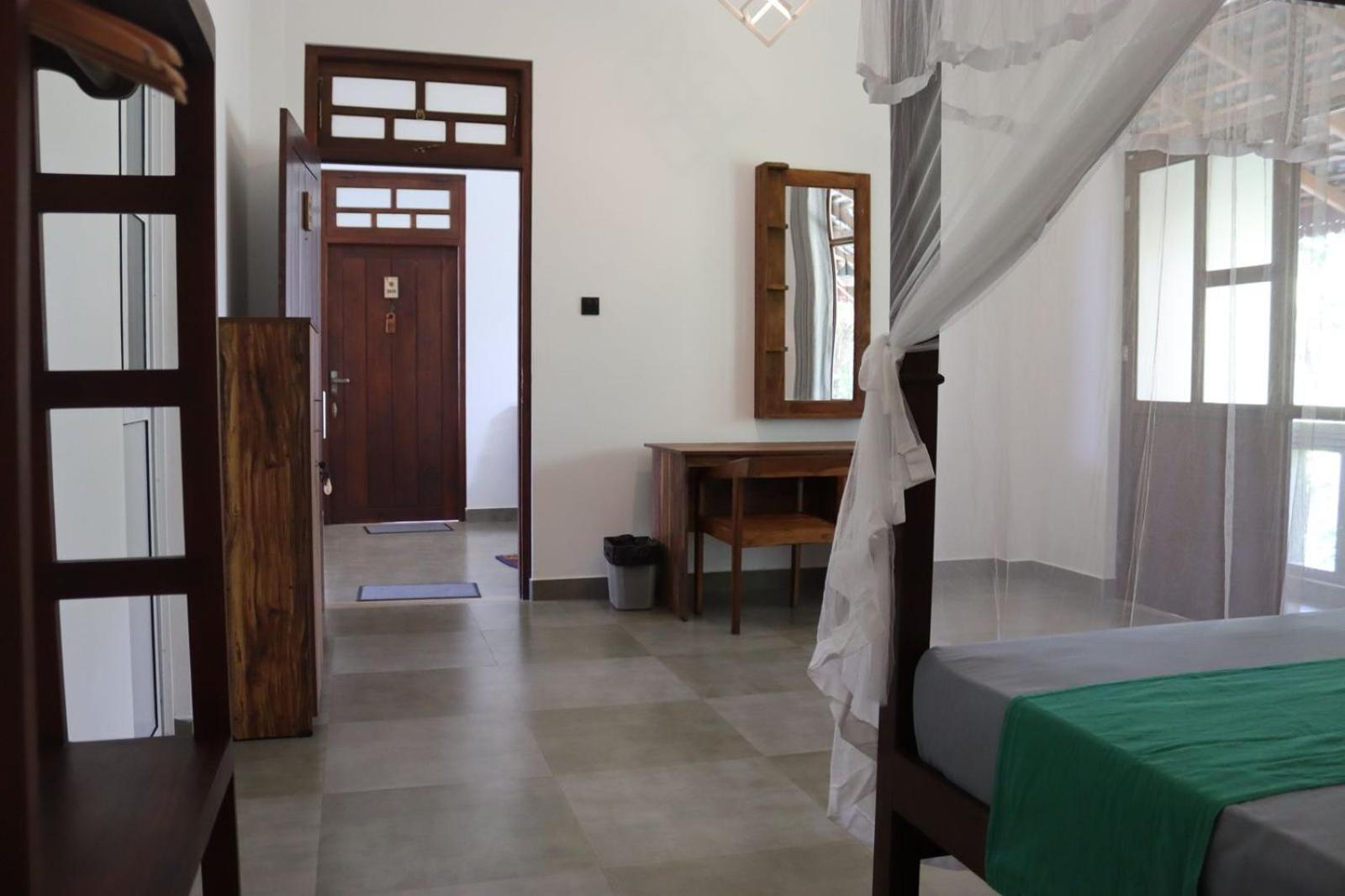 Plantation Surf Inn & Restaurant Midigama East Zimmer foto
