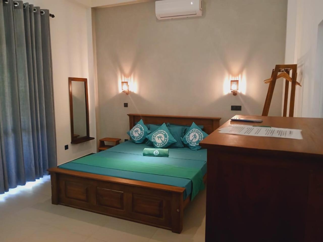 Plantation Surf Inn & Restaurant Midigama East Zimmer foto