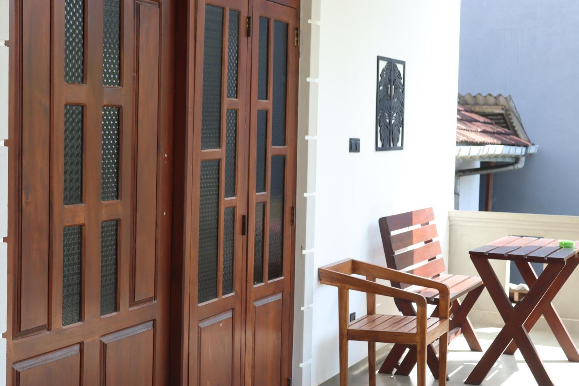 Plantation Surf Inn & Restaurant Midigama East Exterior foto
