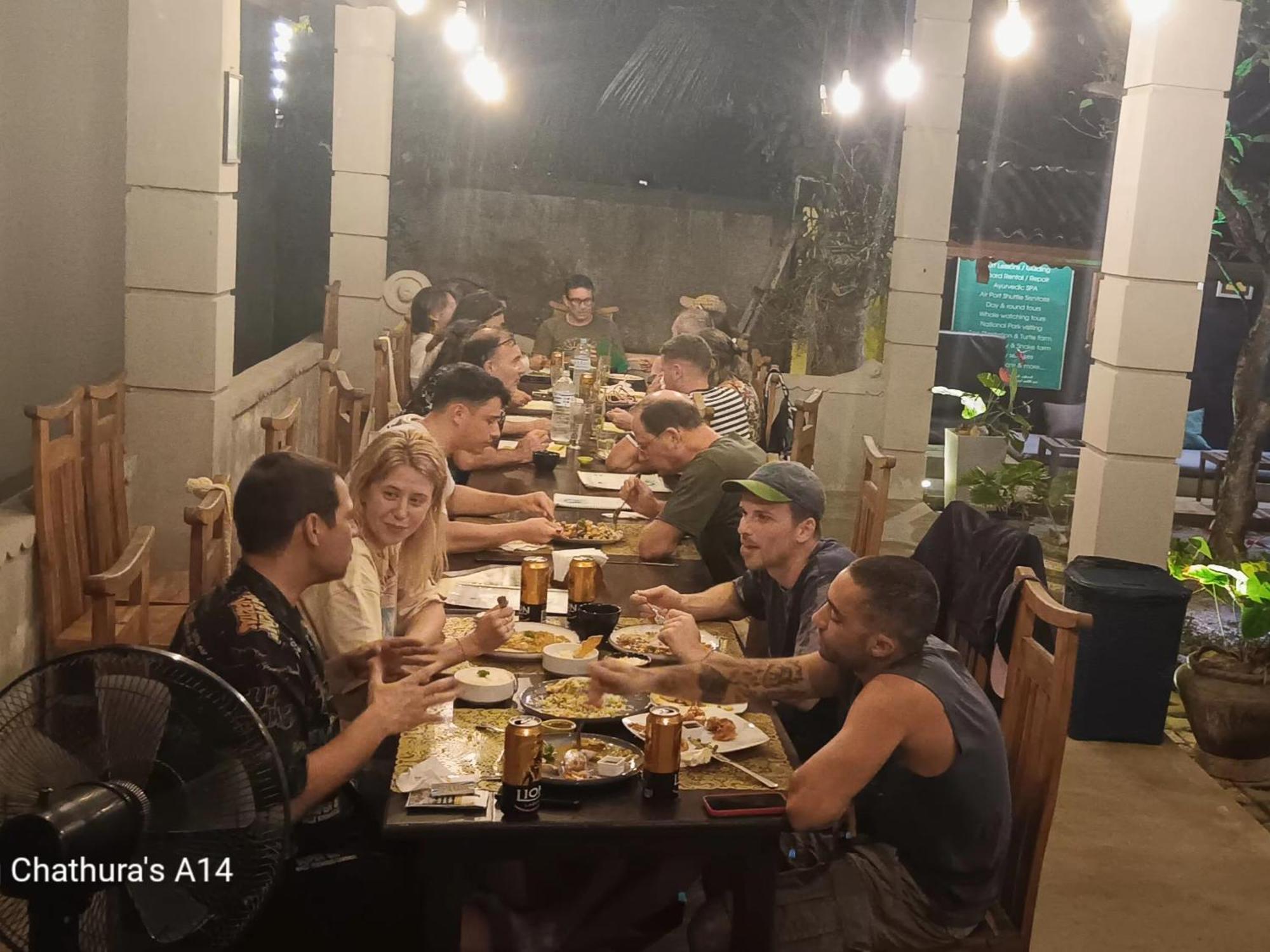 Plantation Surf Inn & Restaurant Midigama East Exterior foto